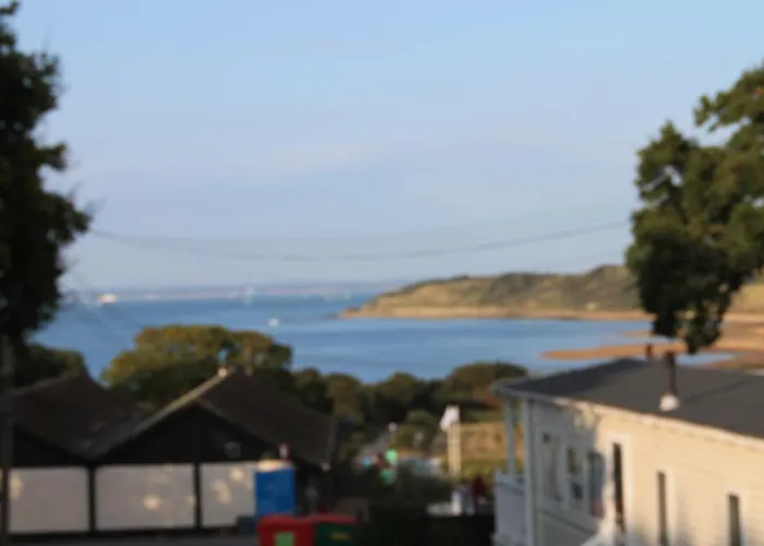 Luxury New 3 Bed Caravan With Stunning Sea View On Private Beach In Thorness Bay