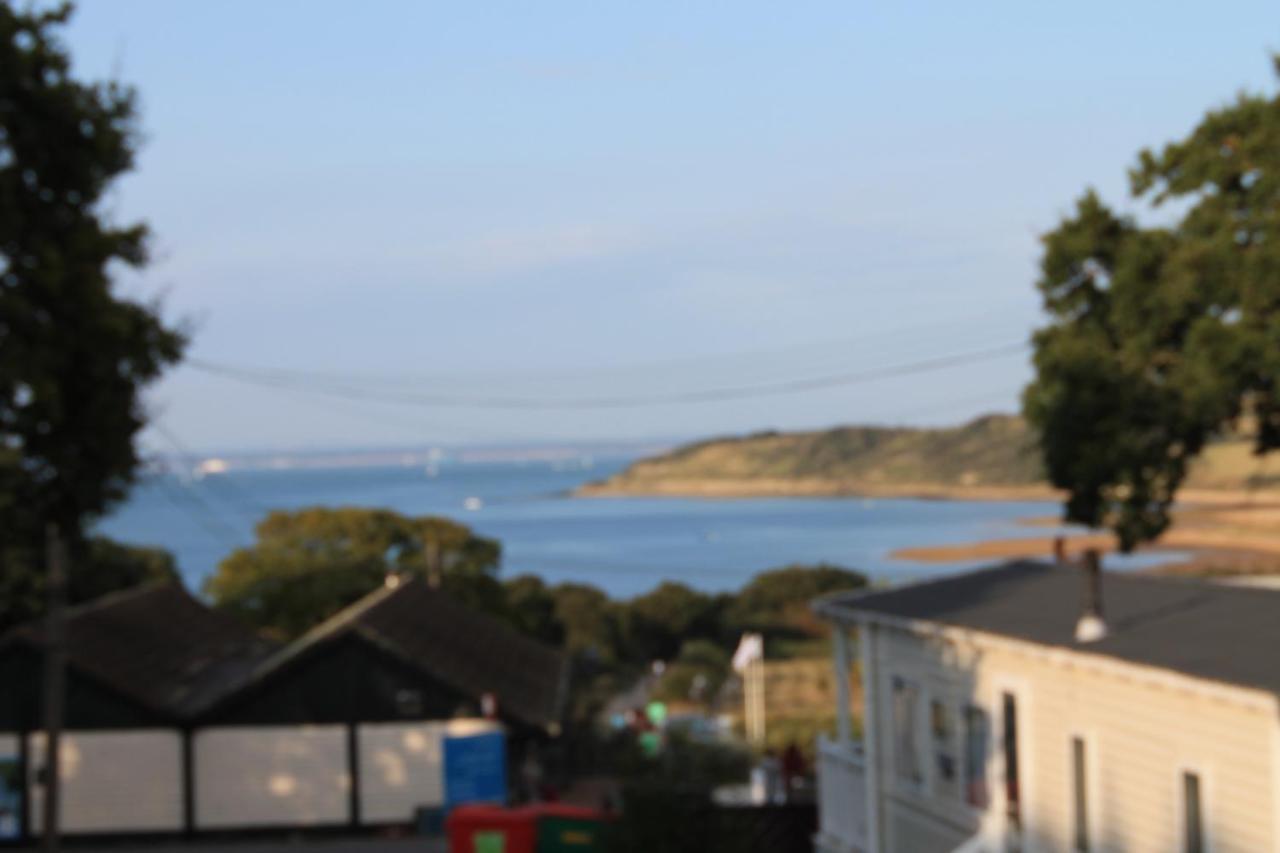 Luxury New 3 Bed Caravan With Stunning Sea View On Private In Thorness Bay Ferienhaus *
