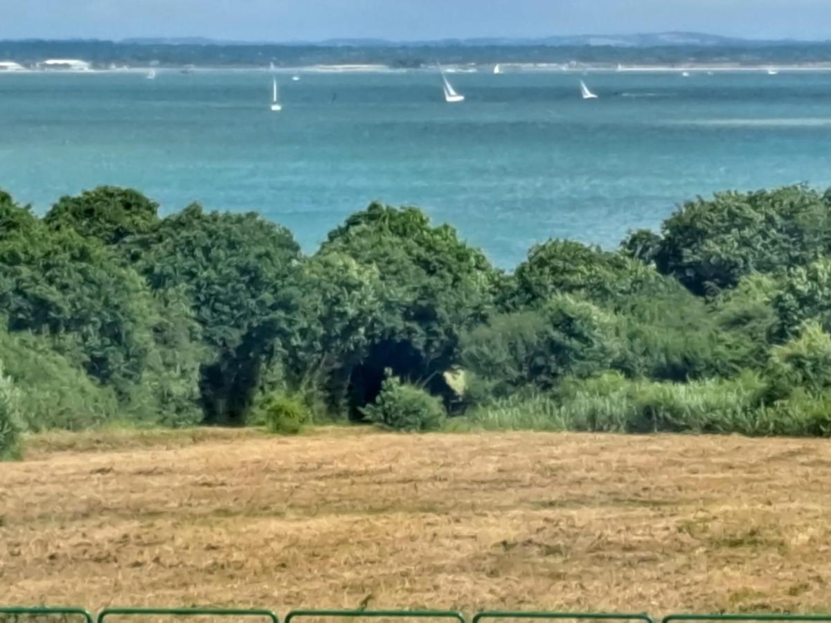 Luxury New 3 Bed Caravan With Stunning Sea View On Private In Thorness Bay