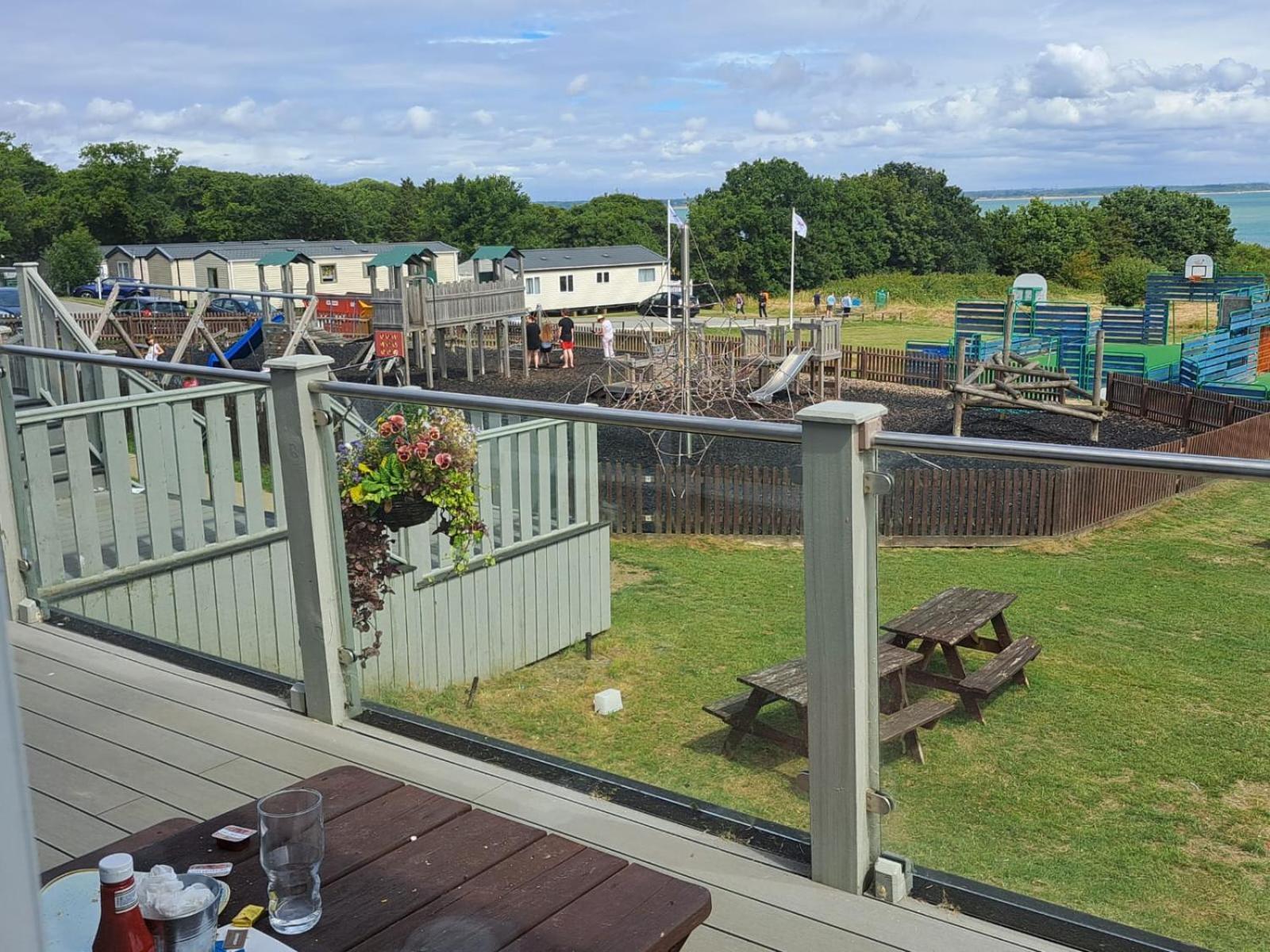 Luxury New 3 Bed Caravan With Stunning Sea View On Private In Thorness Bay Ferienhaus
